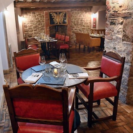 Alfred Russel Wallace Restaurant With Rooms Usk Extérieur photo