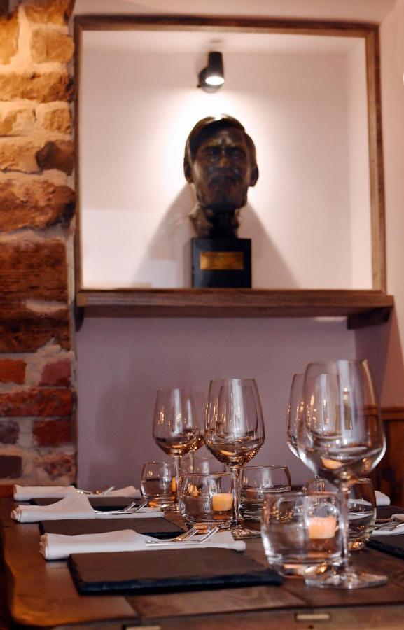 Alfred Russel Wallace Restaurant With Rooms Usk Extérieur photo